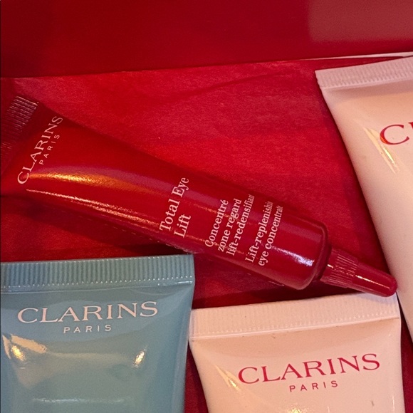 Clarins Skincare Hydration Collection - Picture 5 of 5